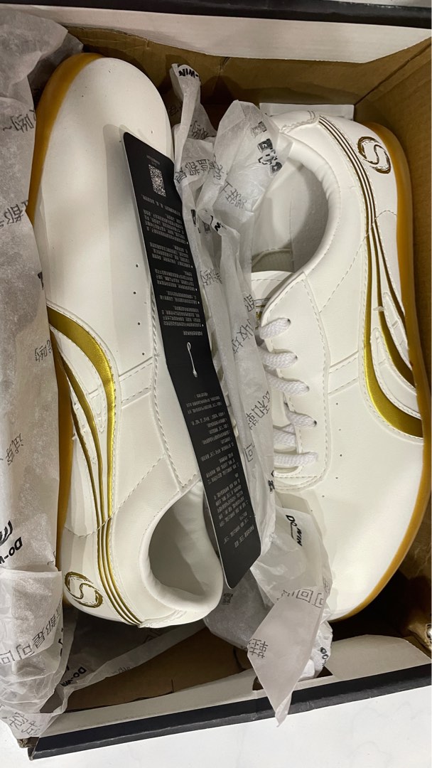 DOWIN Wushu Taiji shoes Women s Fashion Footwear Sneakers on Carousell