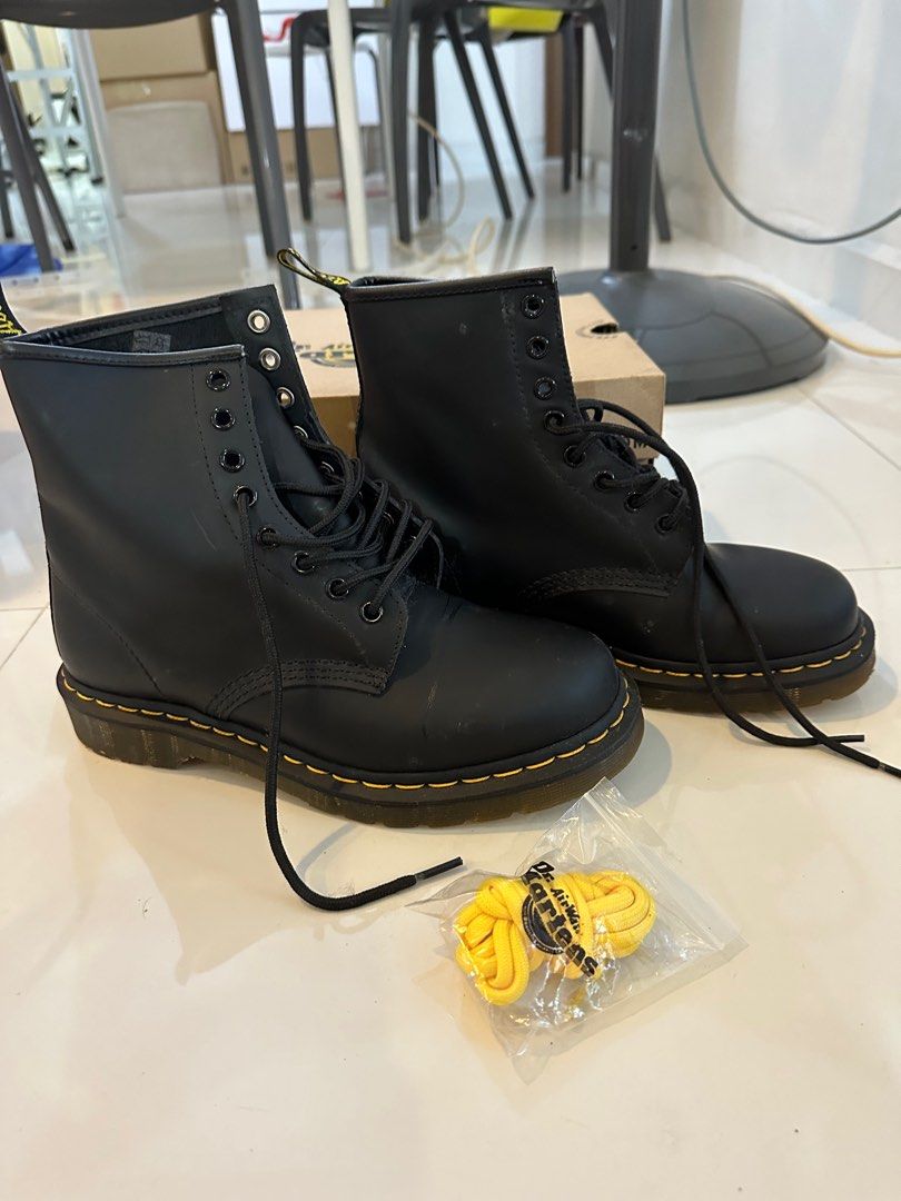 Dr airwair martens with bouncing soles hotsell