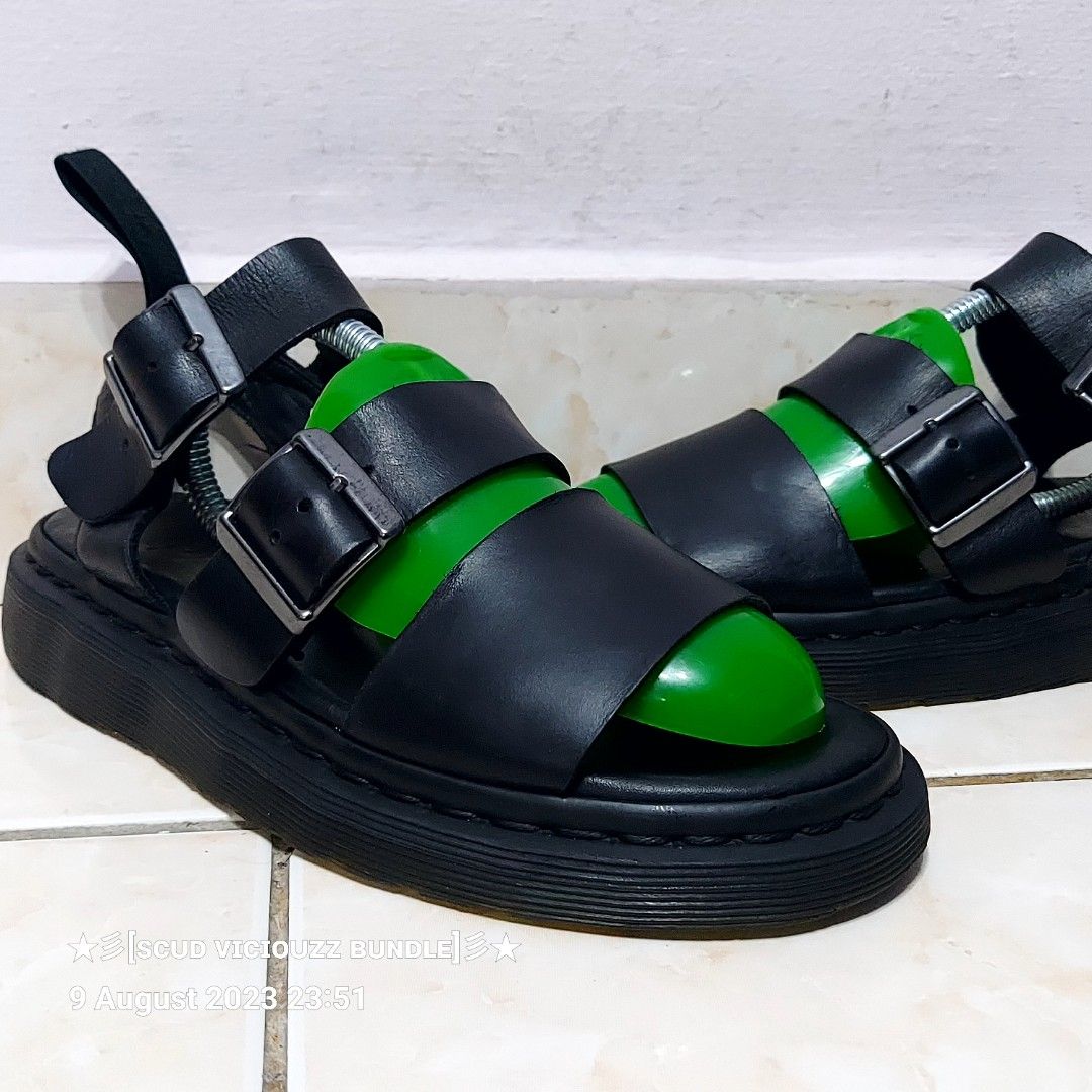 Docmart sandal store