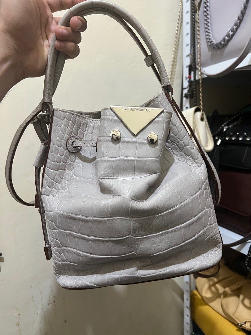 Emporio armani bucket bag shop