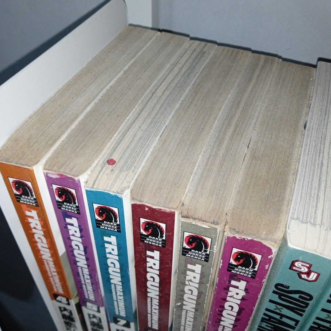 FREE SF! Trigun Maximum Manga (SET), Hobbies & Toys, Books & Magazines