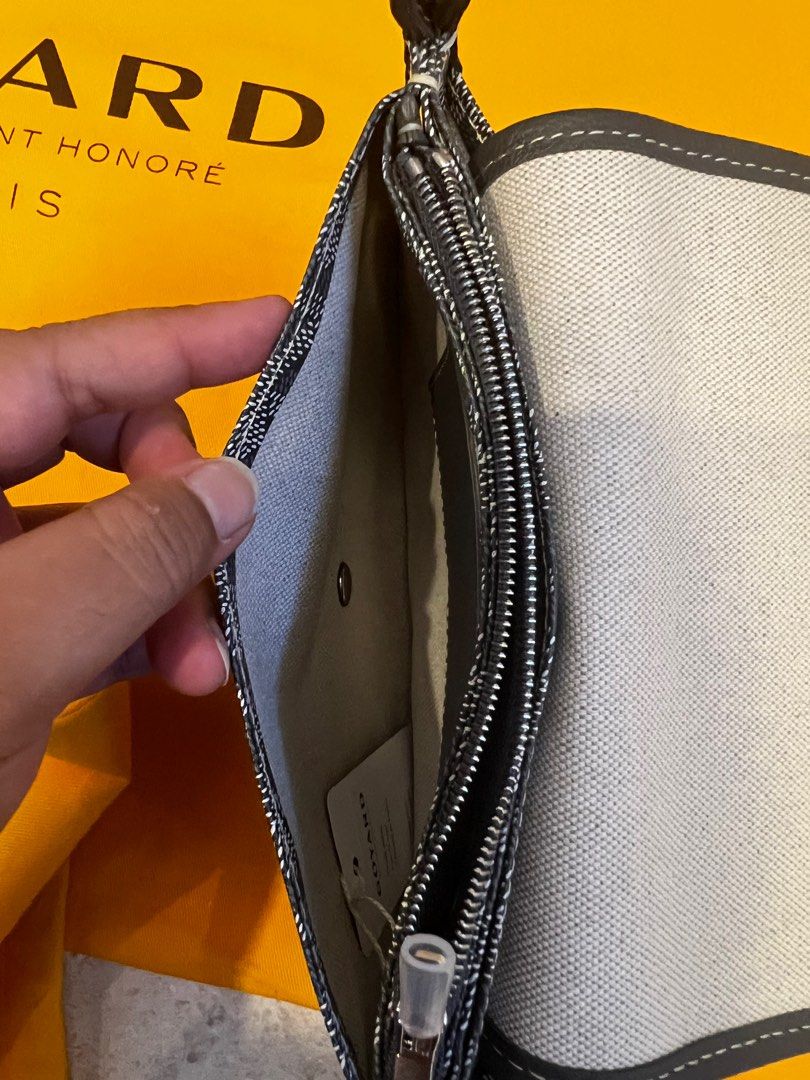 🤍Goyard Plumet Crossbody Bag in Grey, Women's Fashion, Bags & Wallets, Cross-body  Bags on Carousell