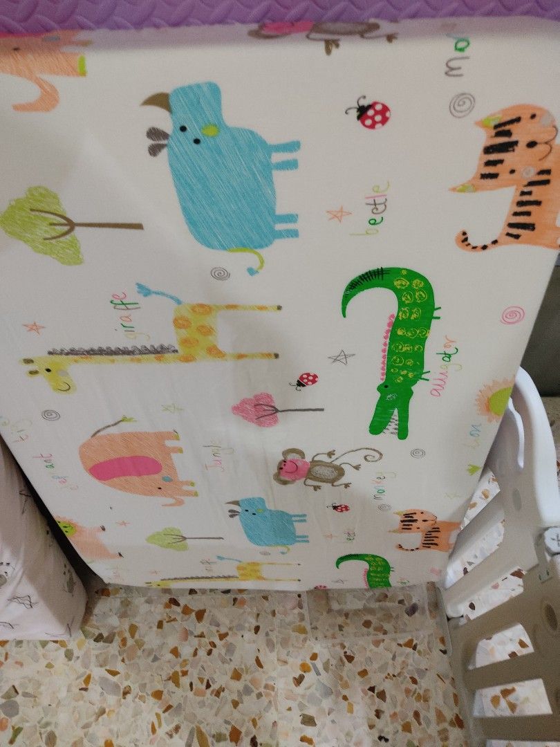 Graco playpen + mattress, Babies & Kids, Baby Nursery & Kids Furniture