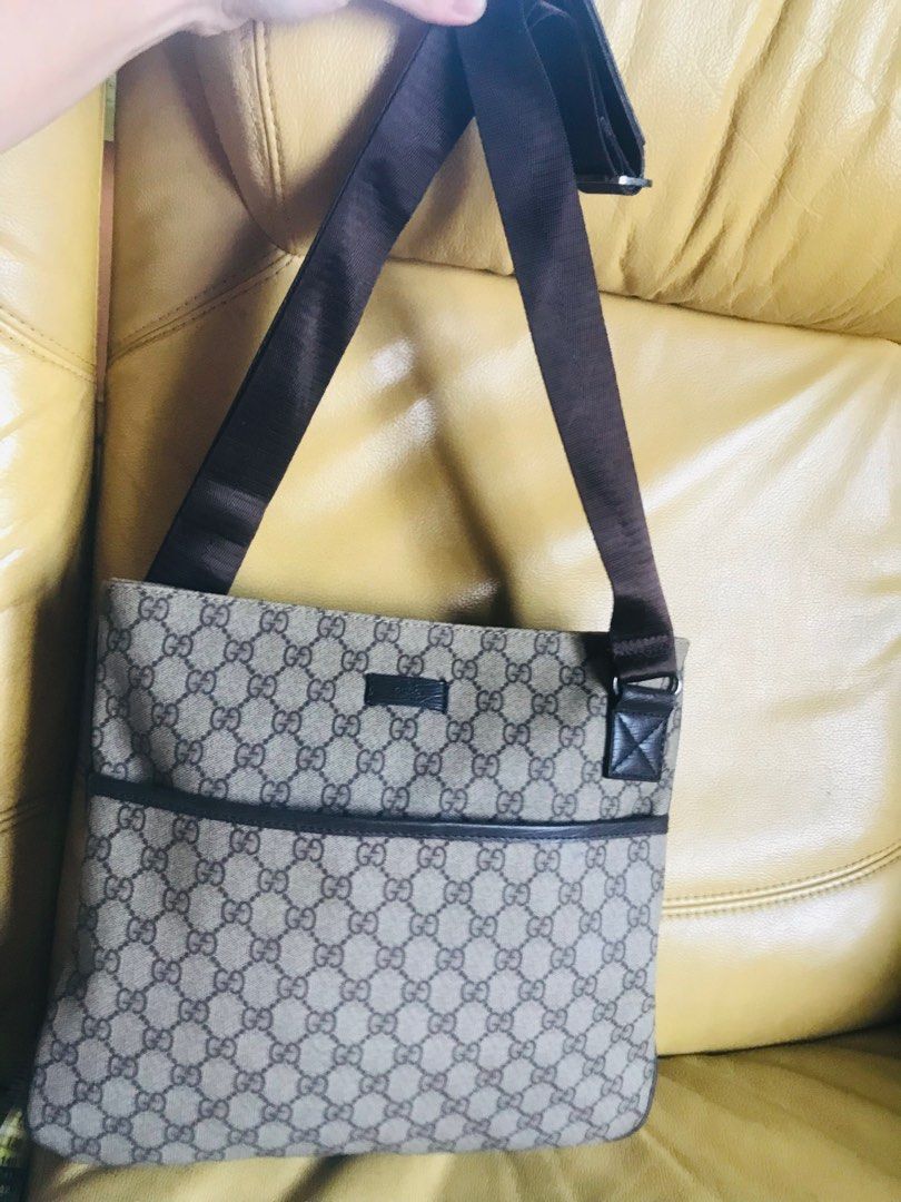 Gucci sling bag