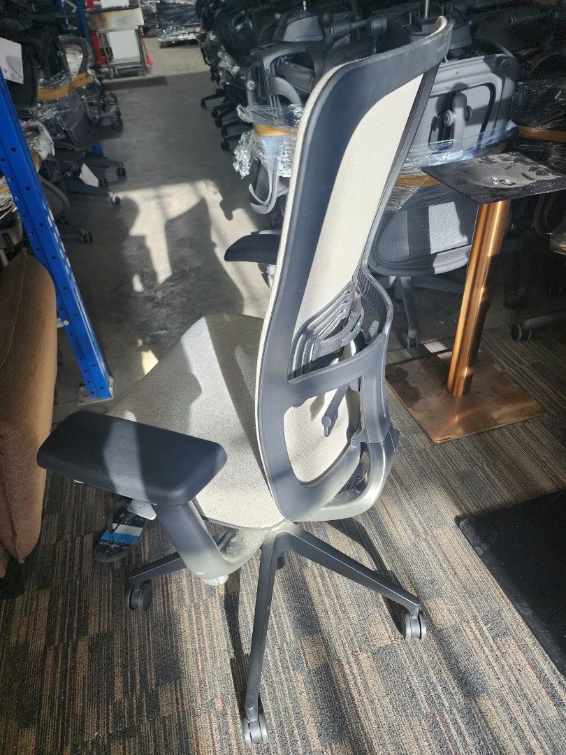 Haworth Zody High Performance Ergonomic Lumbar Support Office Computer