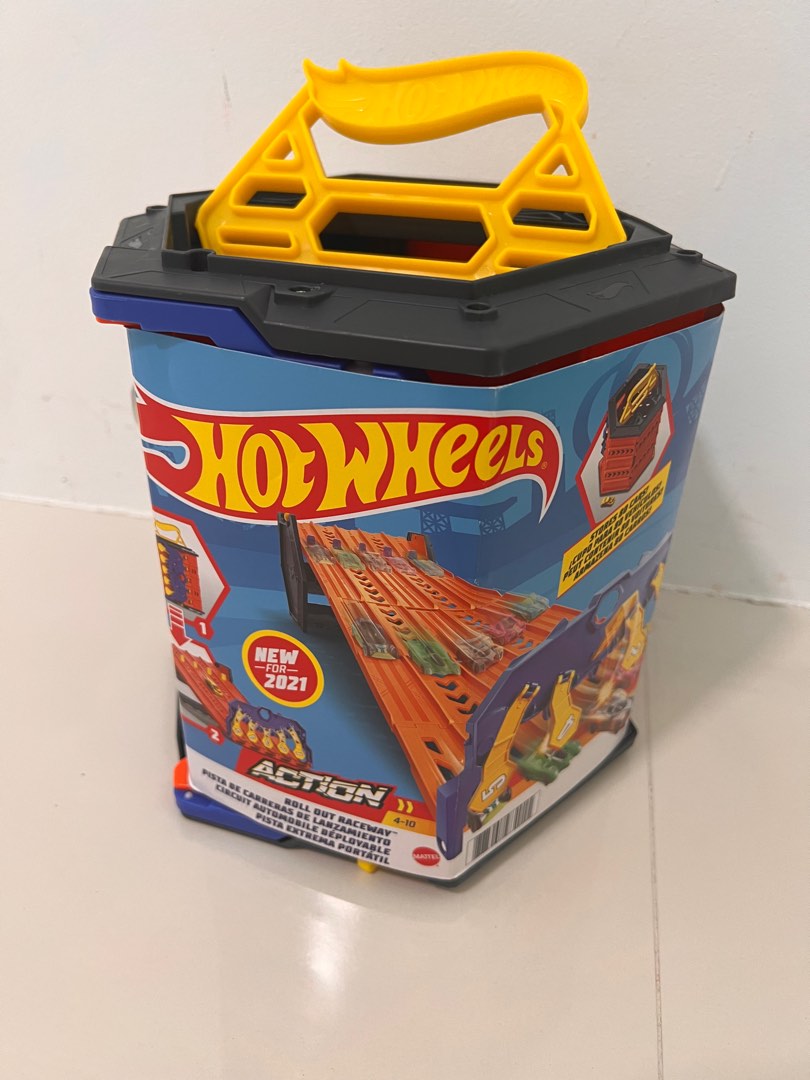 📢Prelove Hot Wheels Roll-up Raceway, Hobbies & Toys, Toys & Games on  Carousell