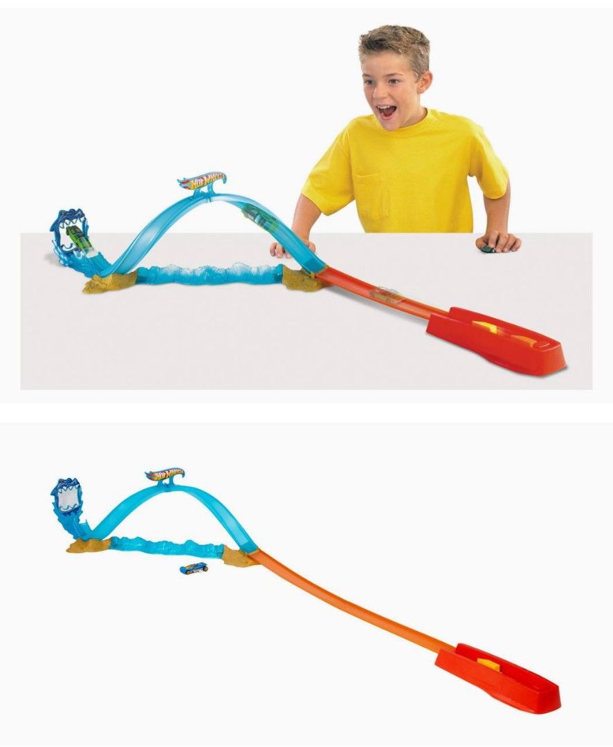 Hot Wheels Shark Slammer Car Track Toy Set for Kids Children