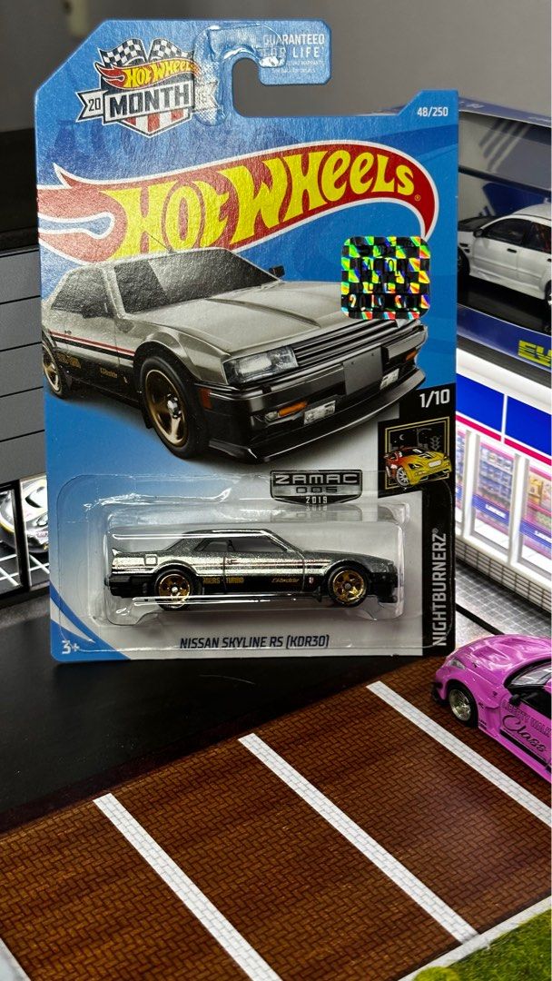 Hot wheels 2019 nissan set hotsell