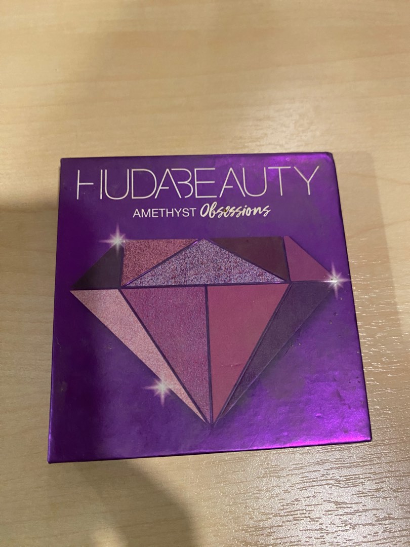 Huda Beauty eyeshadow, Beauty & Personal Care, Face, Makeup on Carousell