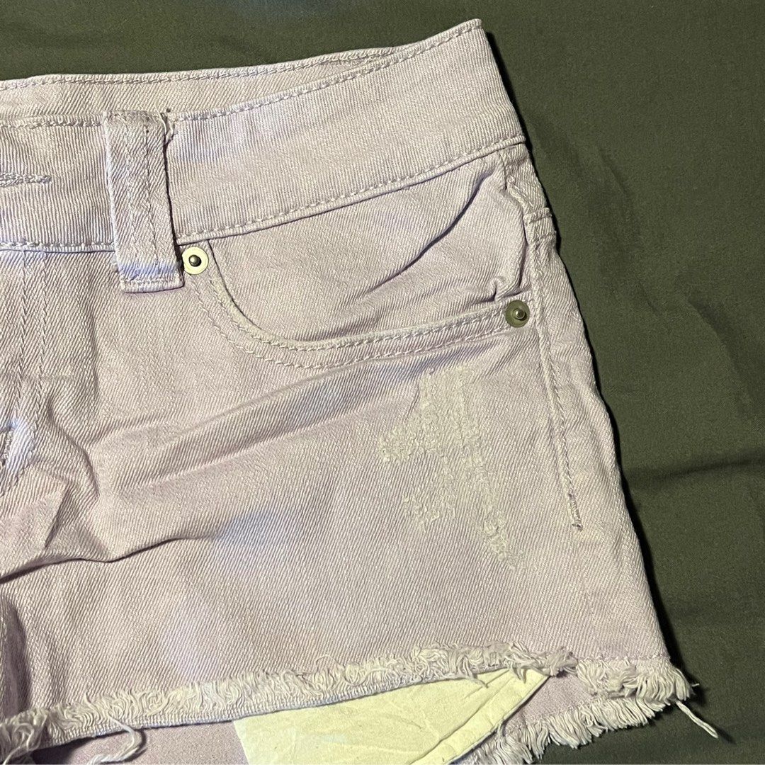 HW Shorts | Lilac (Category: Shorts) located in Subic. Submitted by ri.declutter24 (Listing ID 1247937602, Image 3). Description: W : 27" - 29" 🌻 Used but definitely not abused 💌 MOP : GCash & Maya only 📦 MOD : J&T 📍 Meet up : * Zambales Area * Near Mall of Asia or Aseana ( but date tba ) .