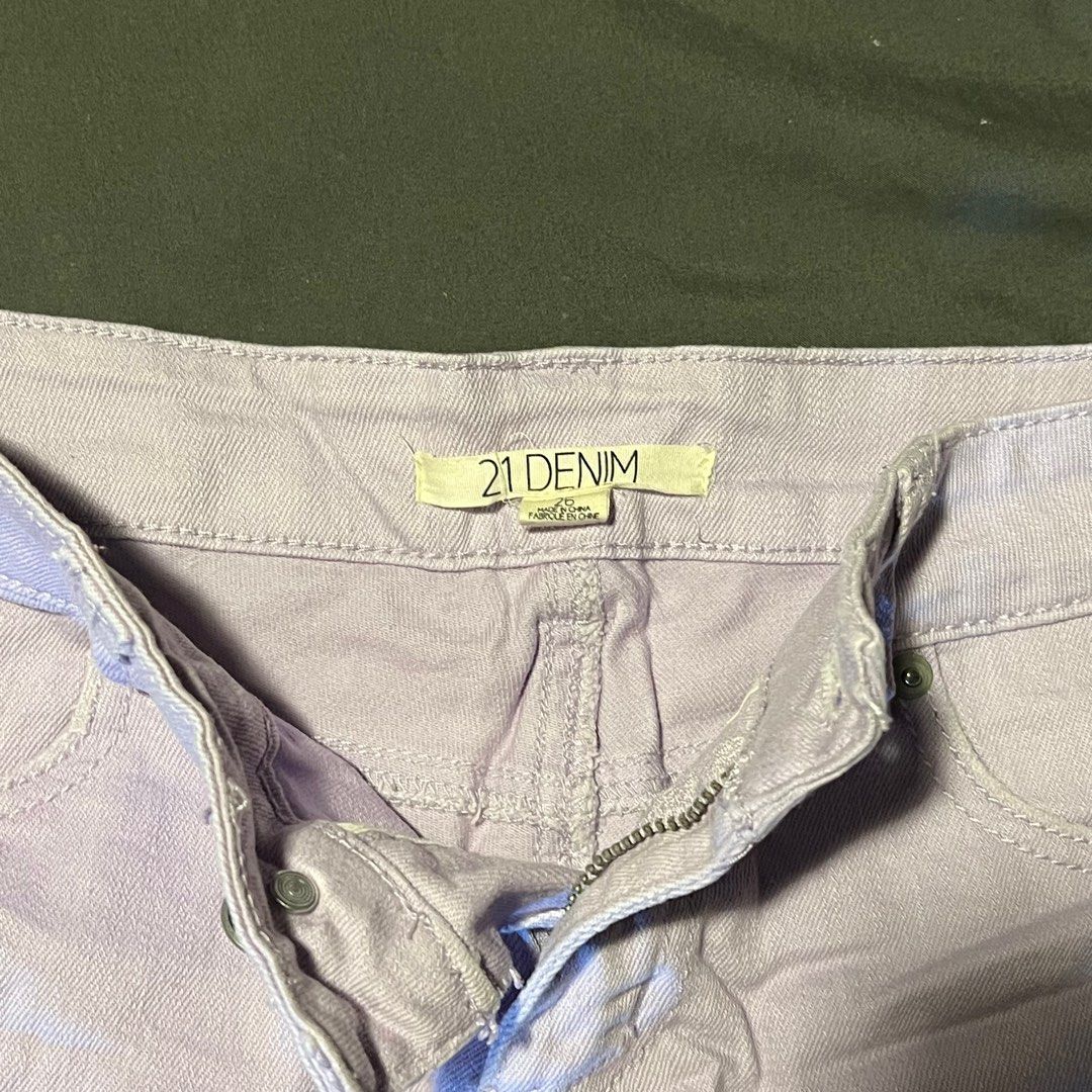 HW Shorts | Lilac (Category: Shorts) located in Subic. Submitted by ri.declutter24 (Listing ID 1247937602, Image 2). Description: W : 27" - 29" 🌻 Used but definitely not abused 💌 MOP : GCash & Maya only 📦 MOD : J&T 📍 Meet up : * Zambales Area * Near Mall of Asia or Aseana ( but date tba ) .