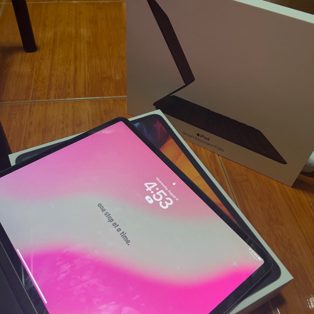 Ipad pro max 128gb 4th Gen. 2020 (free smart folio) (Category: iPad) located in Davao. Submitted by ivanachou_ (Listing ID 1247993713, Image 1). Description: With box (both folio and Ipad) No Charger Negotiable .