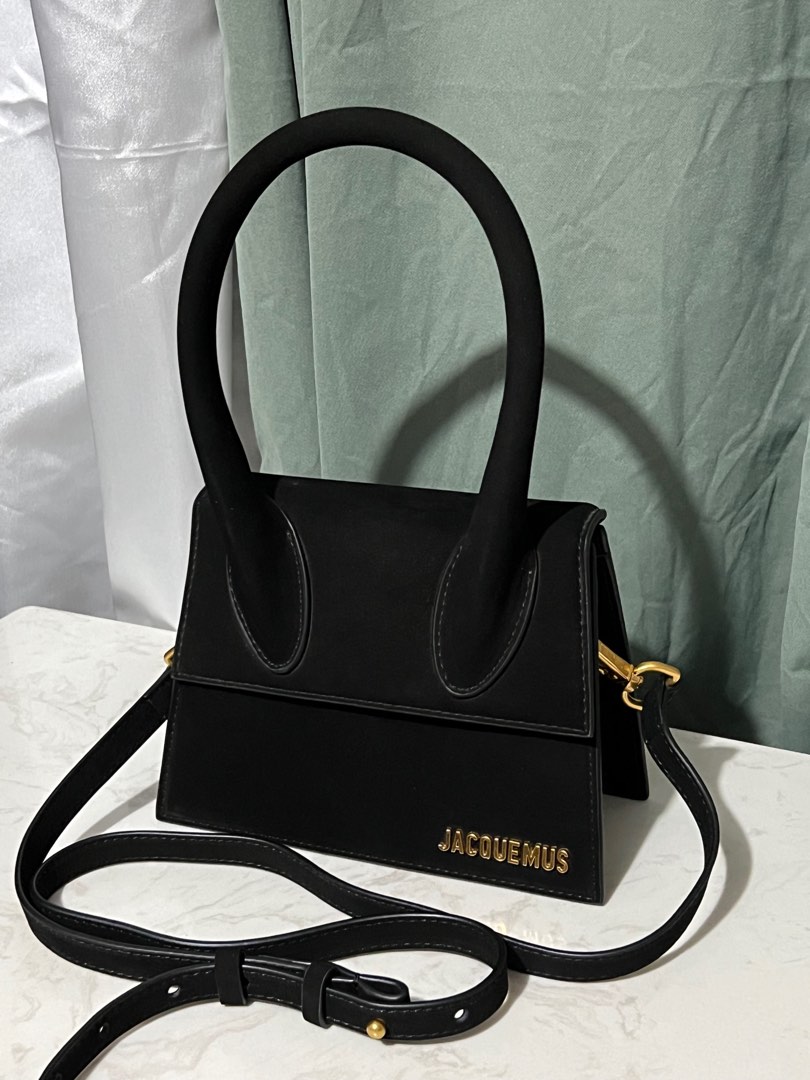 Jaquemus Le Chiquito Medium shoulder bag on Carousell