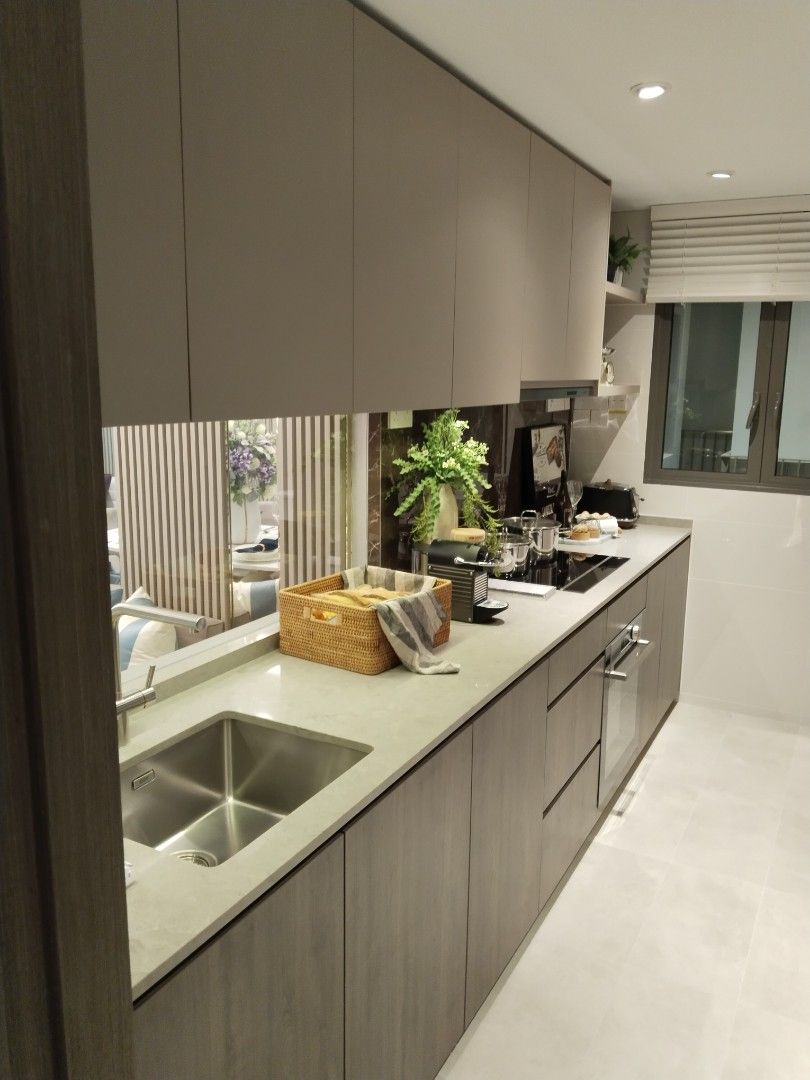 Carpentry / customize kitchen cabinets63109553202434111