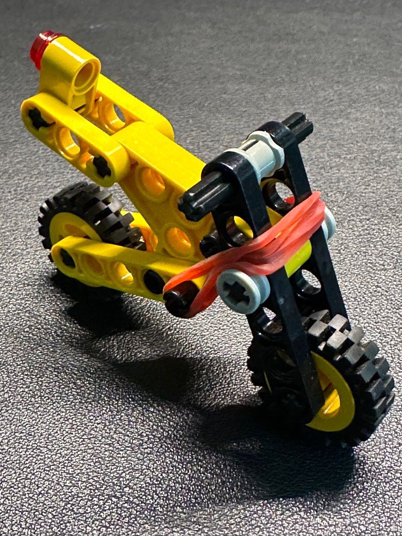 Lego technic yellow hotsell motorcycle