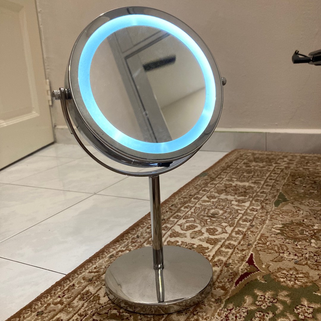 Lighted table makeup mirror / cermin makeup berlampu, Furniture & Home