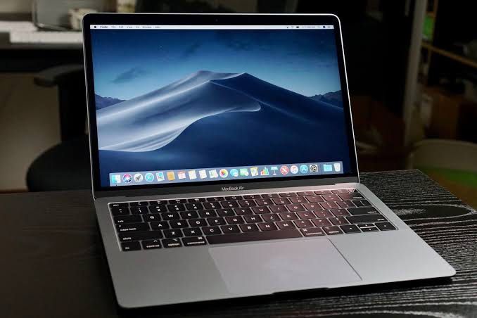 Macbook Air 13 inch, 2018 + Free Hard Shell Cases (Category: Laptops & Notebooks) located in Makati City. Submitted by monicatism (Listing ID 1247947674, Image 2). Description: Mac OS: Ventura 13.5 Cycle Count: 655 Free 2 original laptop cases, no dents, mildly used only for online class and surfing Speck currently using Incase still boxed, unused. Cycle count: 655 Rfs: upgraded to M2 Makati area.
