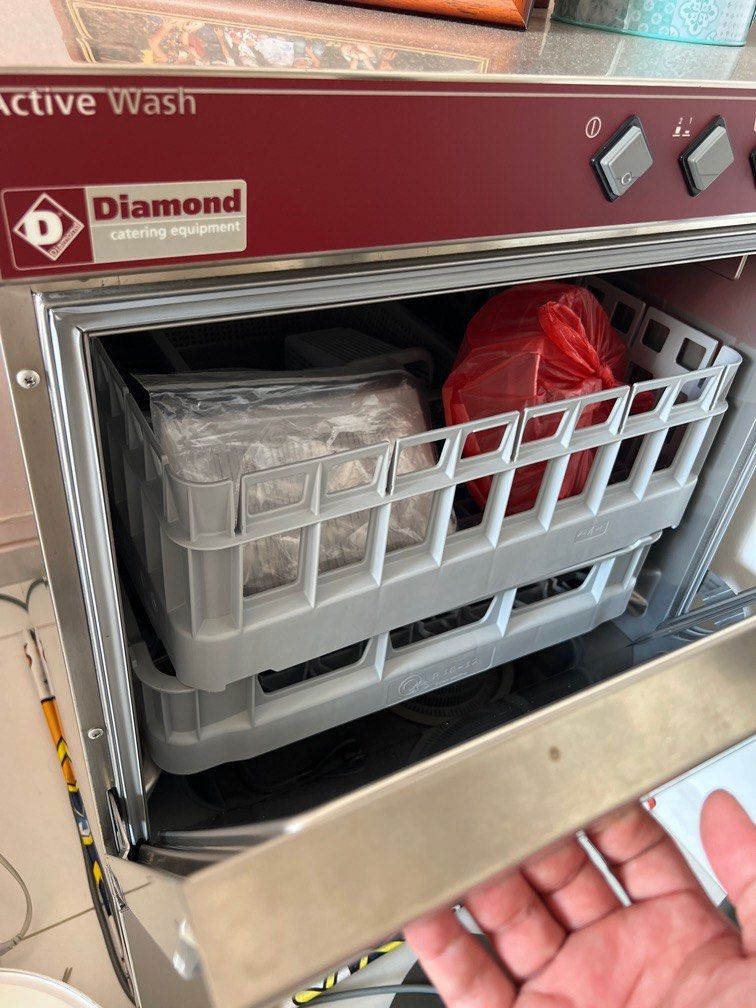 Made in Australia Commercial Dishwasher brand Diamond model 916660
