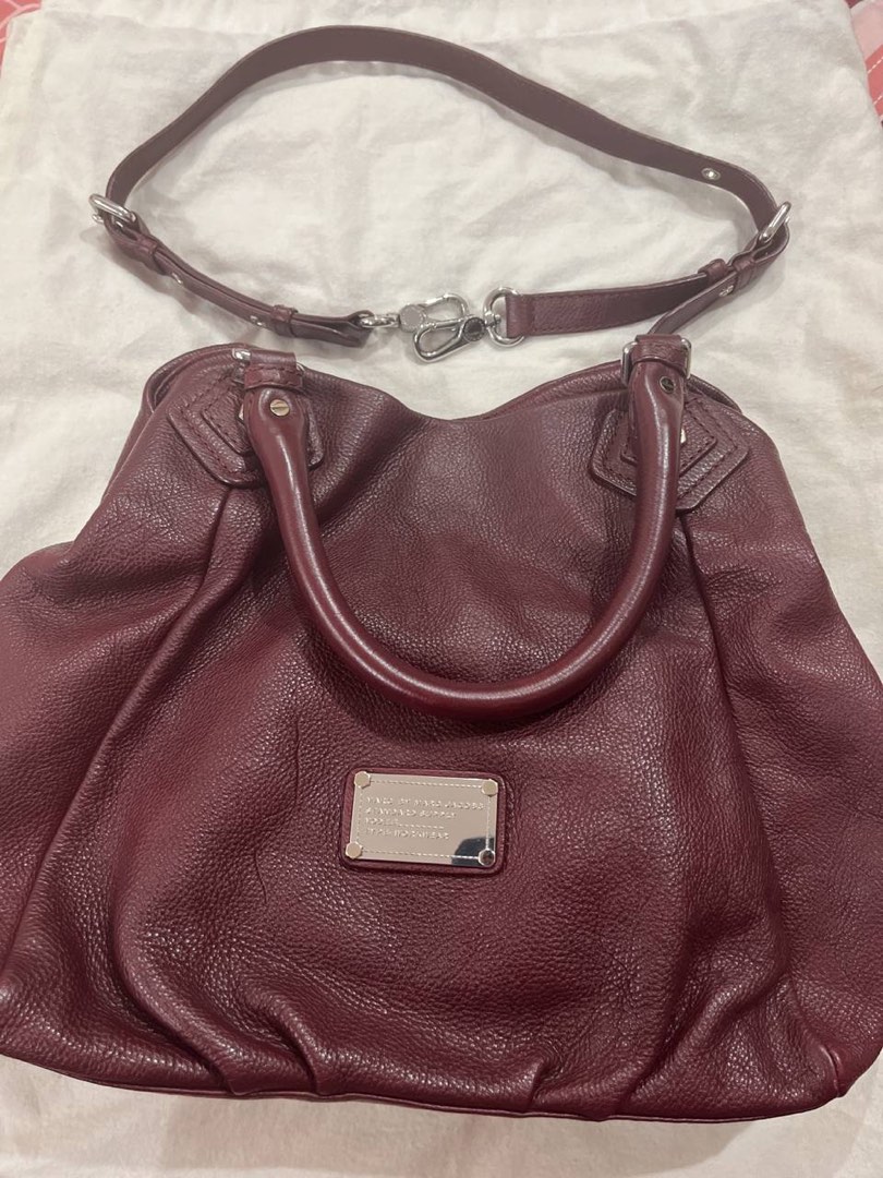 Marc by Marc Jacob s Classic Q Fan Shoulder Bag
