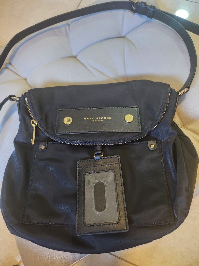 Marc Jacobs Nylon Sling Bag, Women's Fashion, Bags & Wallets, Cross