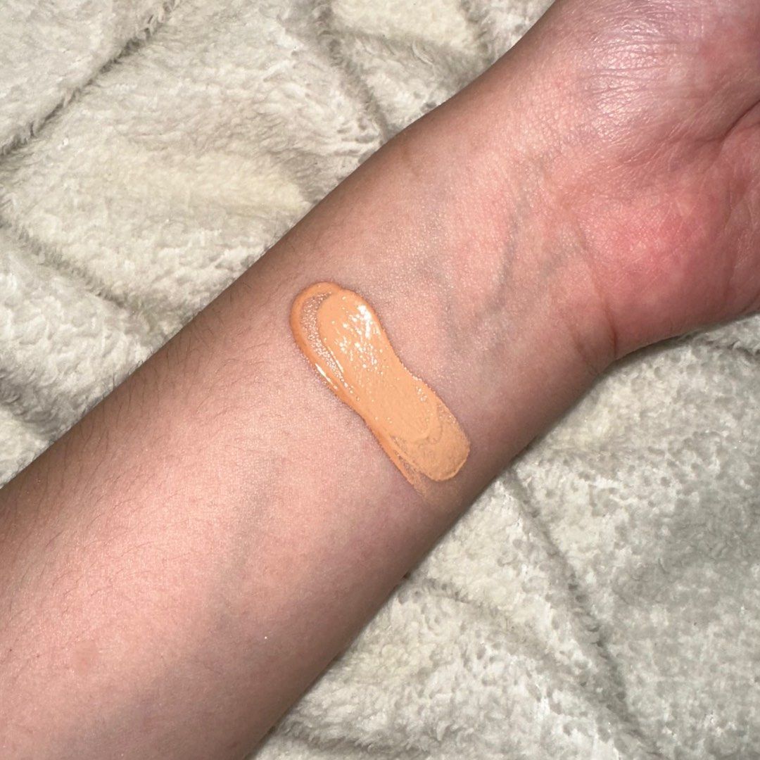 MAYBELLINE Fit Me Fresh Tint (01) (Category: Makeup) located in Cavite. Submitted by tiatamera96 (Listing ID 1248071723, Image 2). Description: used twice only! RFS: wrong shade MOP: g-cash only MOD: Lalamove / Gogo Xpress.