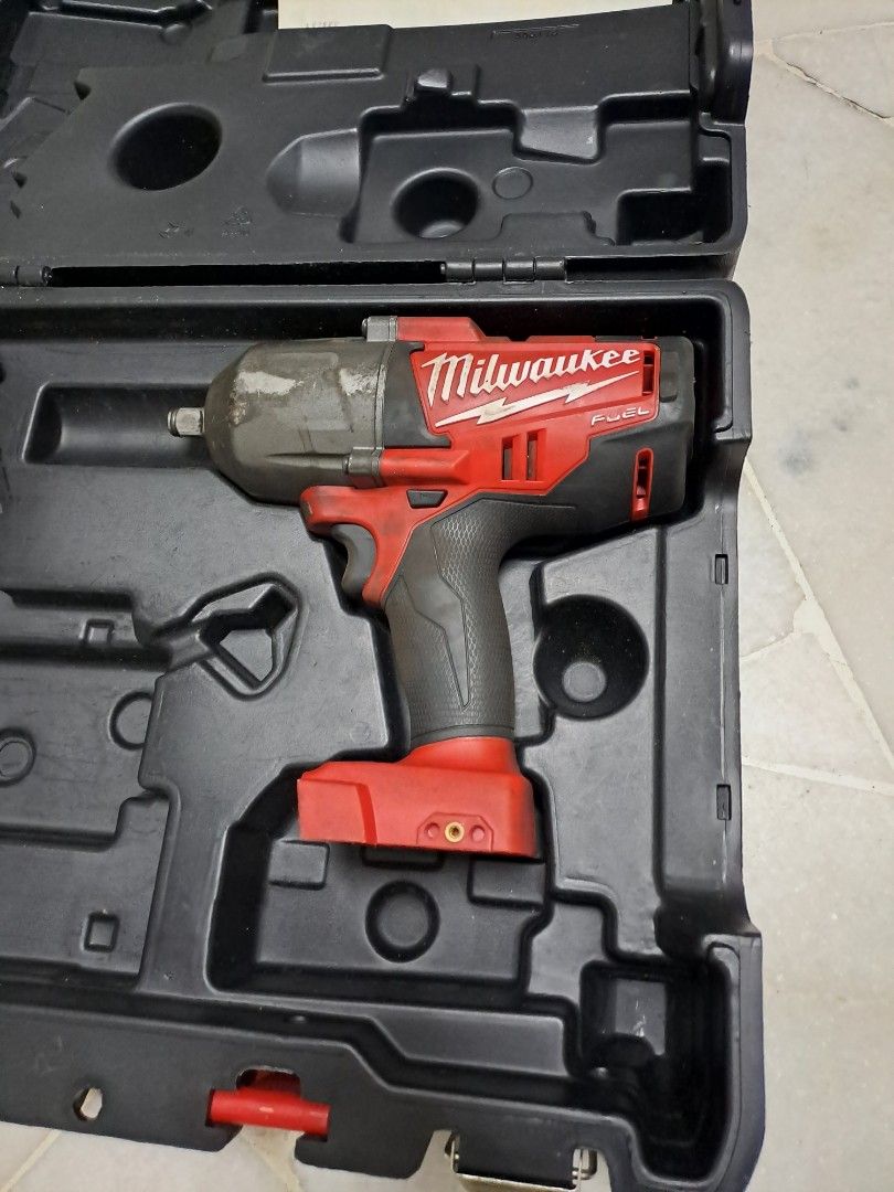 Milwaukee M18 Fuel Torque Impact gun 1 2