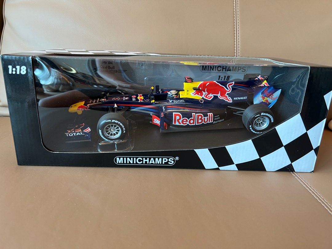 Minichamps 1:18 f1 Sebastian Vettel Red Bull 2010 RB6 World ...