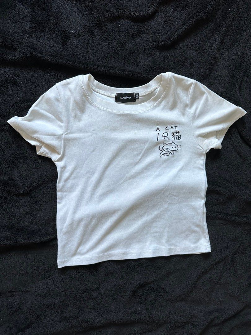 miss valley white cat crop top, Women's Fashion, Tops, Shirts on Carousell