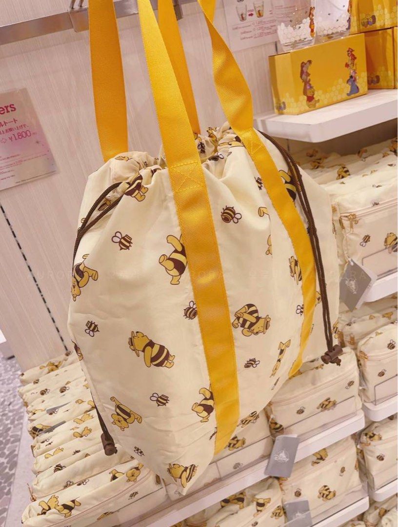 Japan Disney Store Winnie The Pooh & Friends Bee Collection Drawstring Tote  Bag Bee Pooh Tokyo Exclusive Pooh Day 2023 Exclusive Plush Keychains