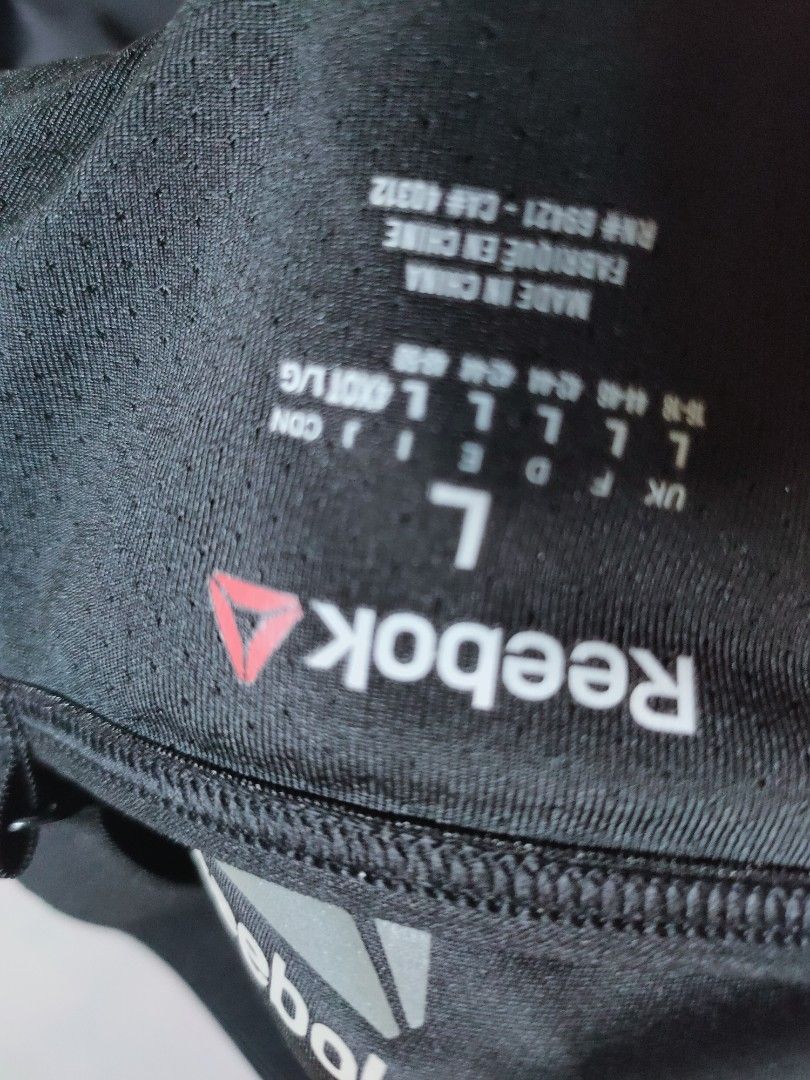 40312 reebok top