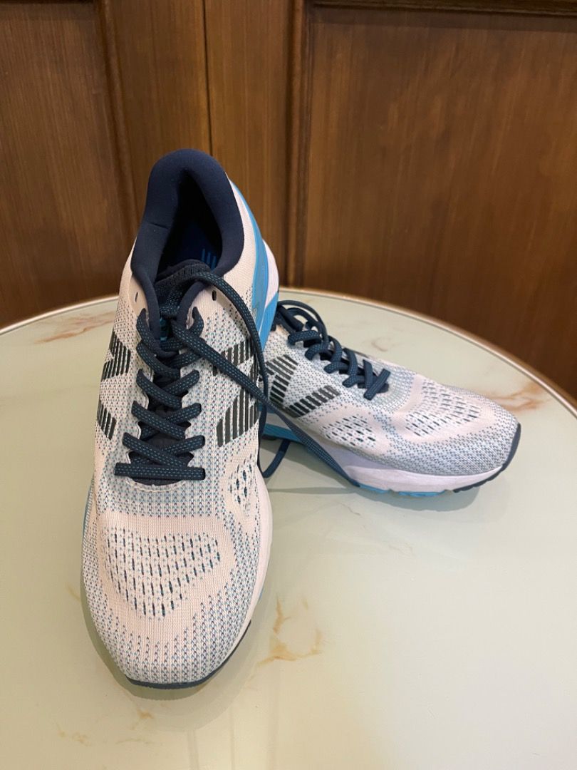 New Balance Hanzo U Men's Running Shoes, Fesyen Pria, Sepatu