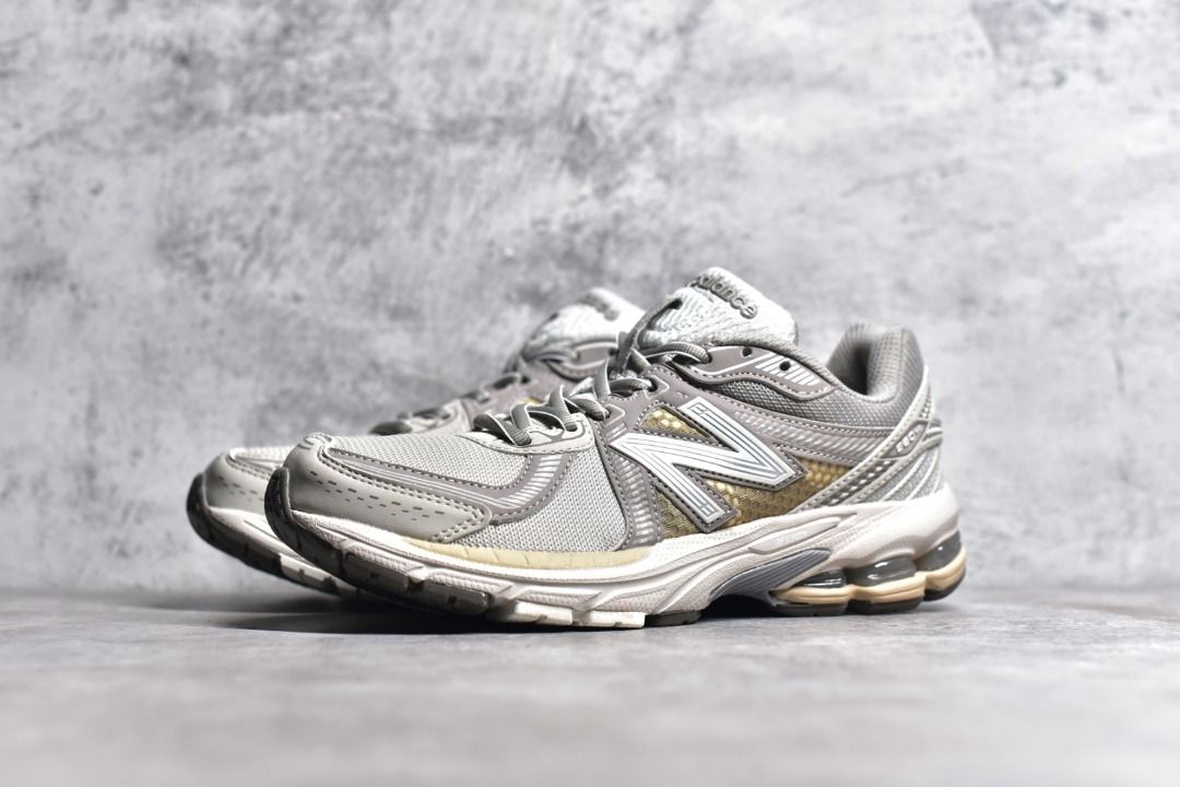 New Balance ML860 Beige shoes
