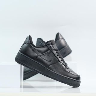 (Kategori: ) berada di . Dikirim oleh hishersneakers (ID iklan 1247909575, Gambar 1). Deskripsi: .