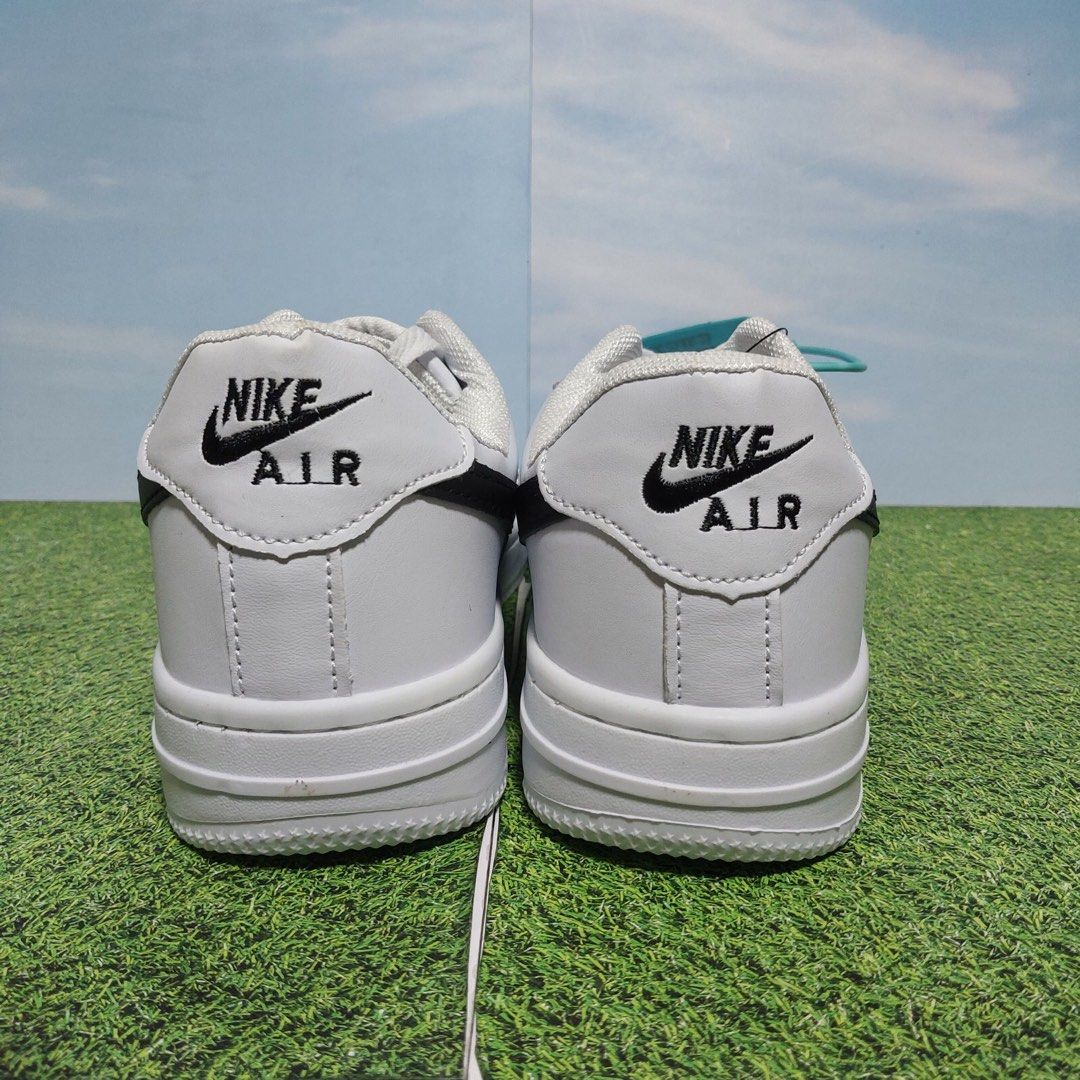 triple white air max 1