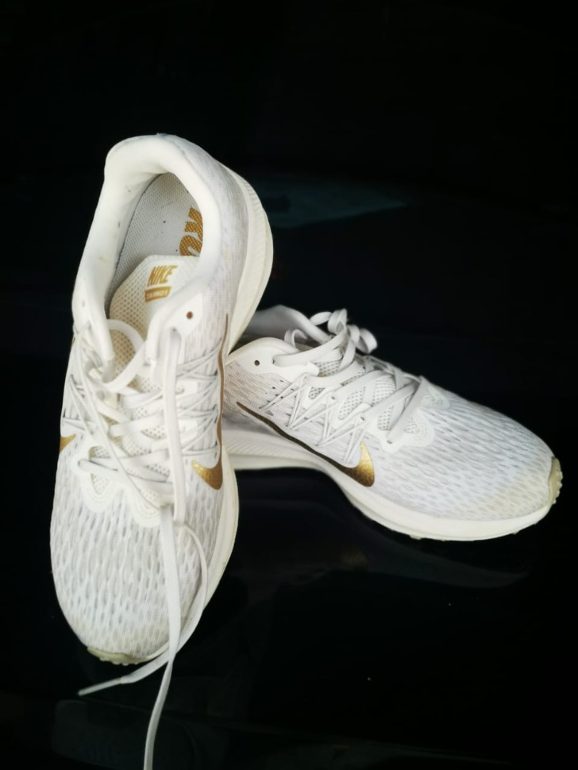 Nike Air Zoom Winflo 5 String Negotiable Women s Fashion Footwear Sneakers on Carousell