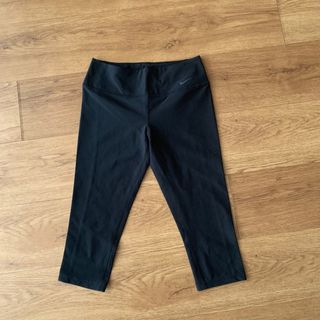 (Category: ) located in . Submitted by gninn.apparel (Listing ID 1247914416, Image 1). Description: .