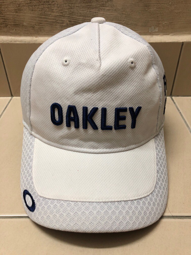 Oakley golf cap on sale