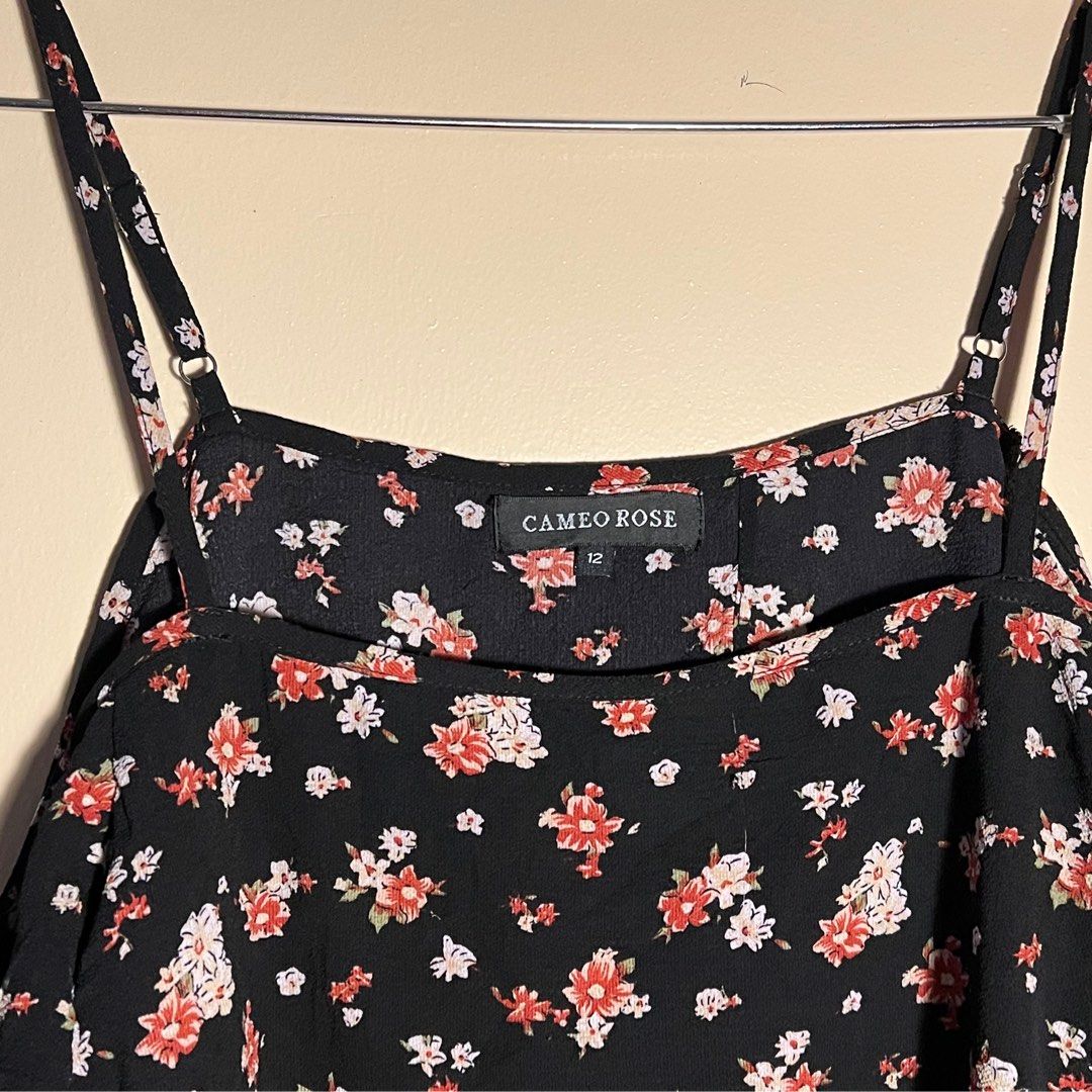 Off Shoulder Blouse (Category: Blouses) located in Subic. Submitted by ri.declutter24 (Listing ID 1247939866, Image 2). Description: 🌻 Used but definitely not abused 💌 MOP : GCash & Maya only 📦 MOD : J&T 📍 Meet up : * Zambales Area * Near Mall of Asia or Aseana ( but date tba ).