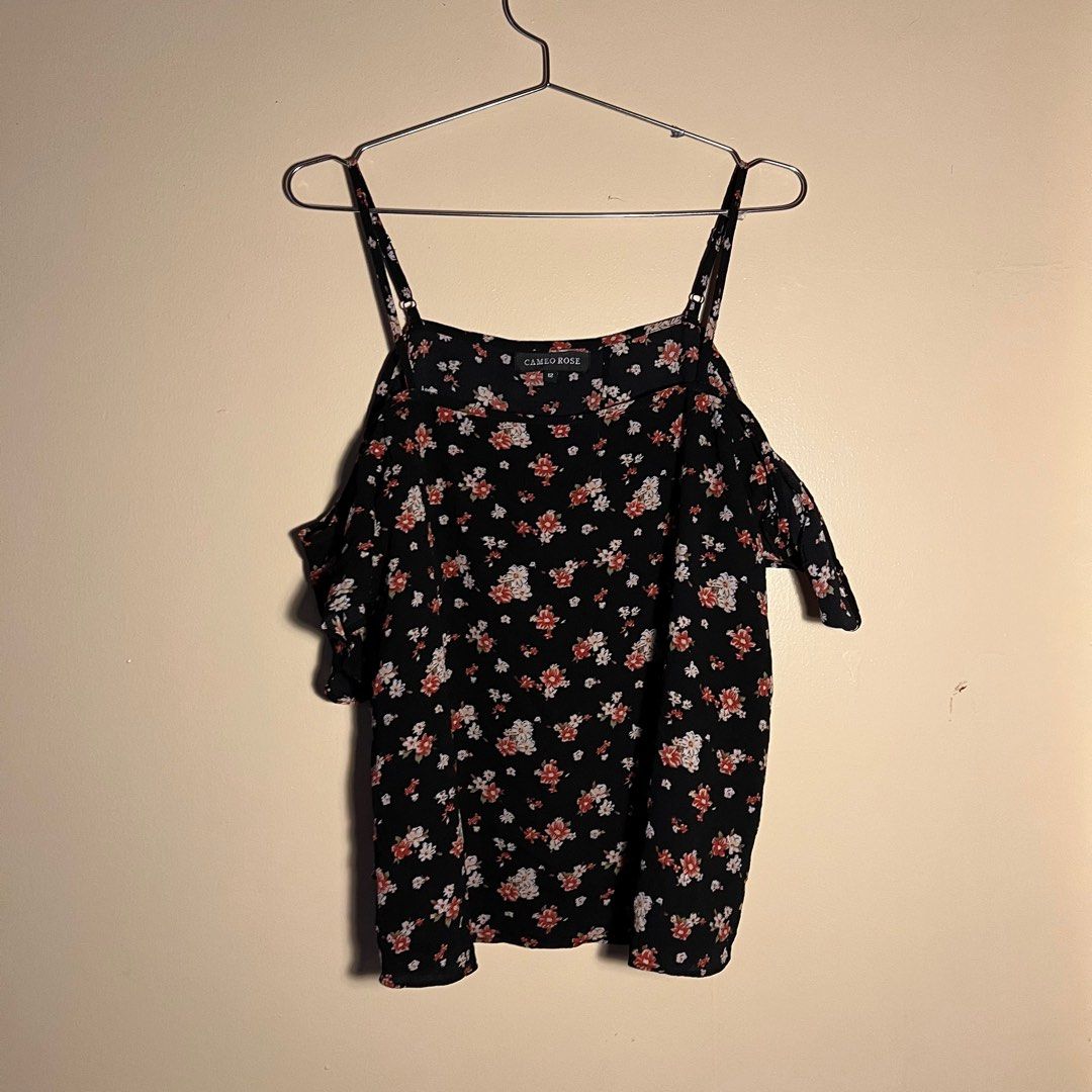 Off Shoulder Blouse (Category: Blouses) located in Subic. Submitted by ri.declutter24 (Listing ID 1247939866, Image 1). Description: 🌻 Used but definitely not abused 💌 MOP : GCash & Maya only 📦 MOD : J&T 📍 Meet up : * Zambales Area * Near Mall of Asia or Aseana ( but date tba ).