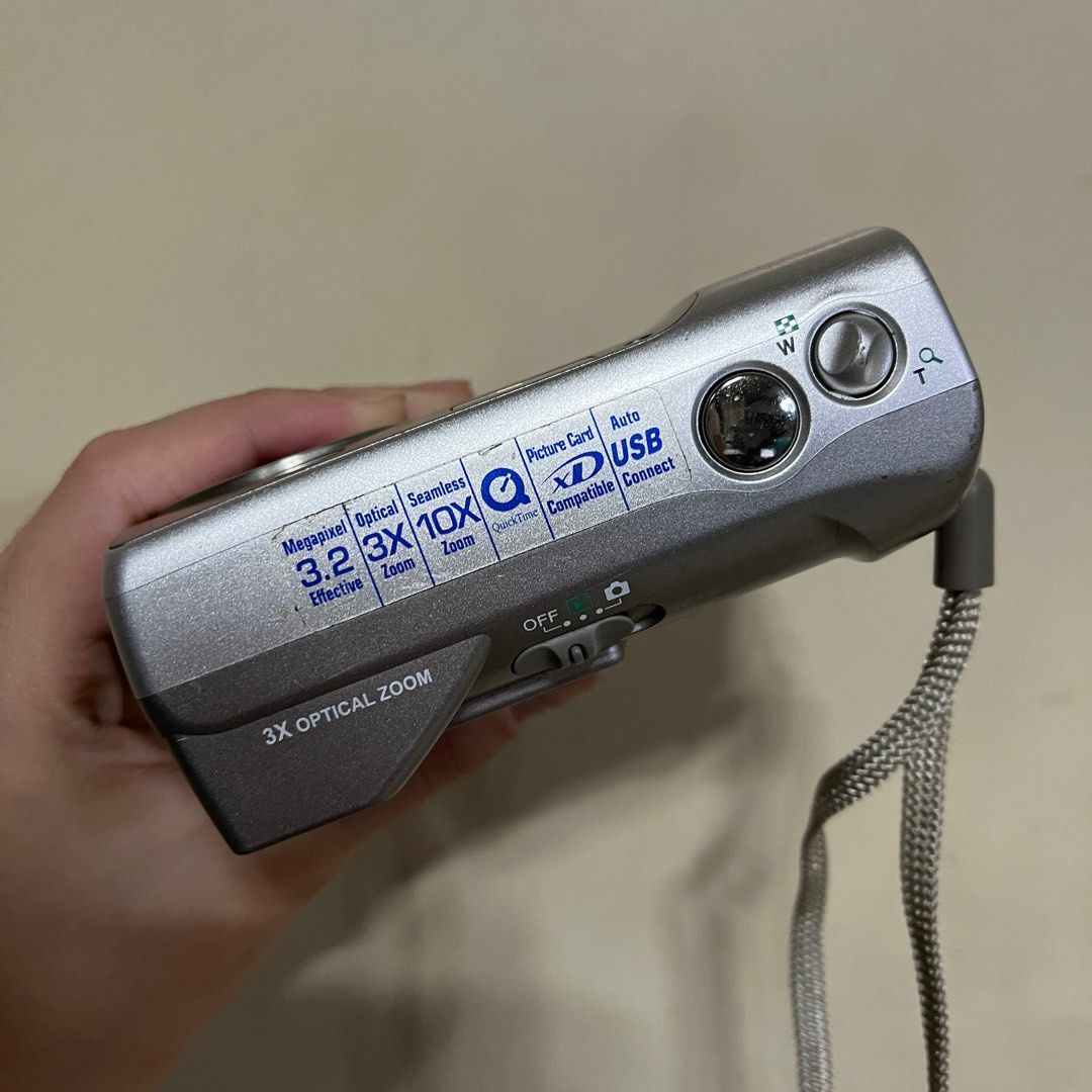 Olympus D540 Zoom Digital Camera on Carousell