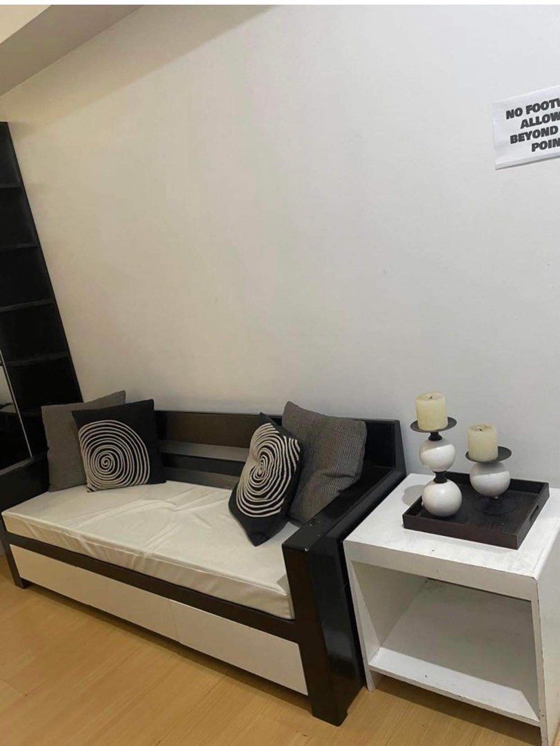 One archers east tower (Category: Apartments & Condos) located in Mataasnakahoy. Submitted by 1108zuri (Listing ID 1247941845, Image 3). Description: Fully furnished almost 24sq studio type unit. 22nd floor one archers east tower beside DLSU. Clean title. Documents ready. Direct buyers only. 3m net price. .