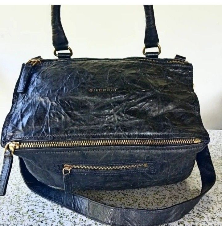 Givenchy pandora medium best sale sale