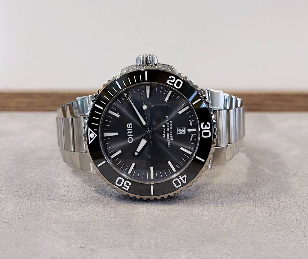 Oris aquis online date titanium