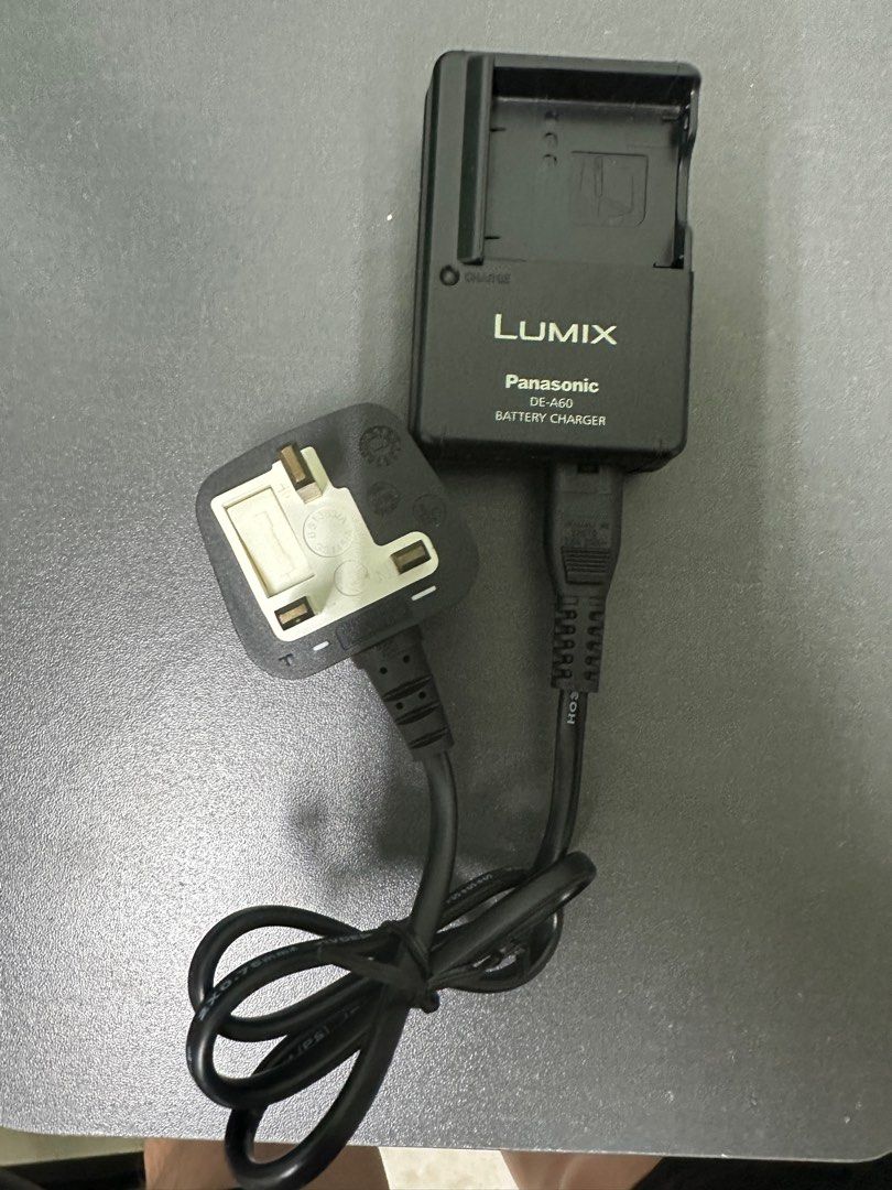 Panasonic camera battery charger, Photography, Photography Accessories