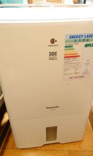 （分類：）位於 。 由 TenHag 提交（商品編號 1248055930，圖片 1）。簡介： 。
