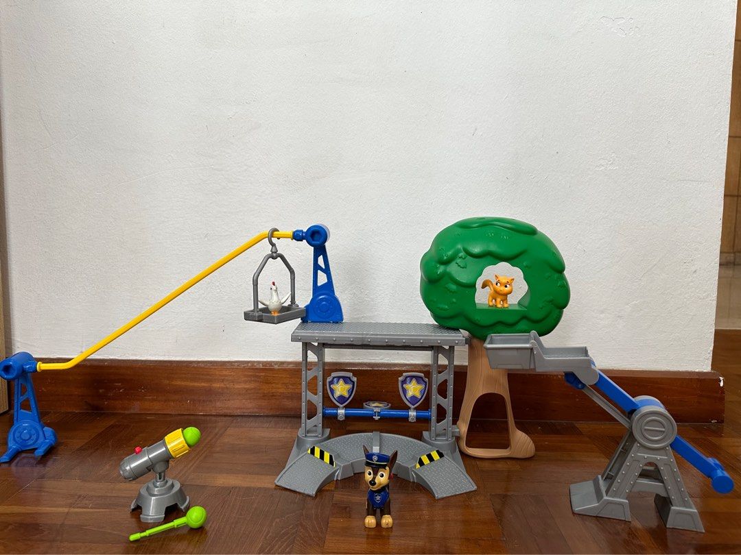 Paw patrol rescue training centre deals