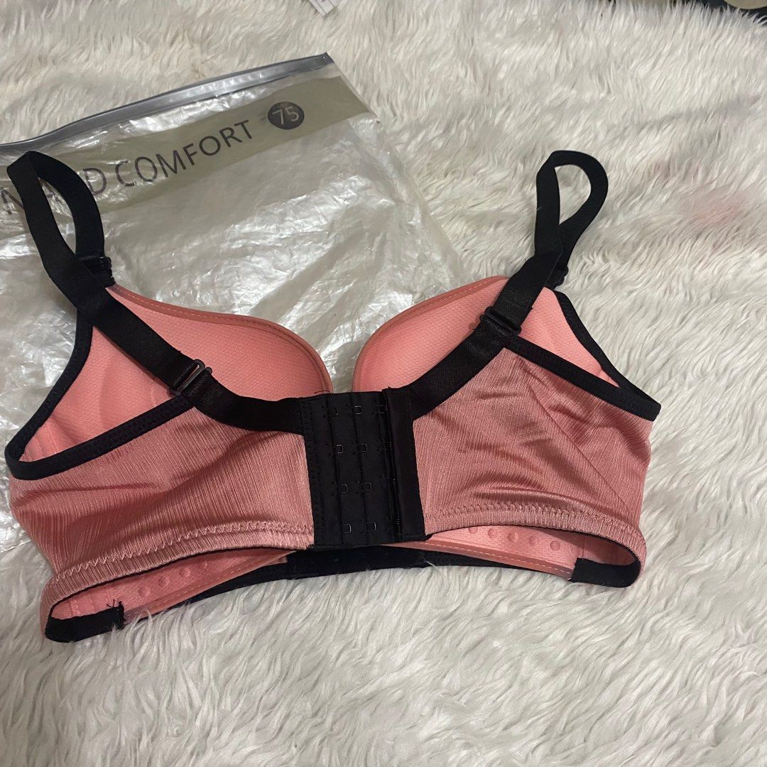 NEW Push Up Red Pink Sexy 34B Bra wired, Women's Fashion, New Undergarments  & Loungewear on Carousell