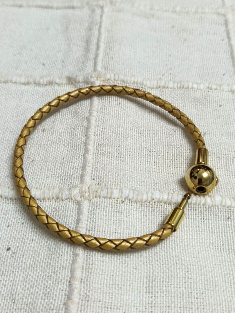 Poh Kong leather bracelet gold