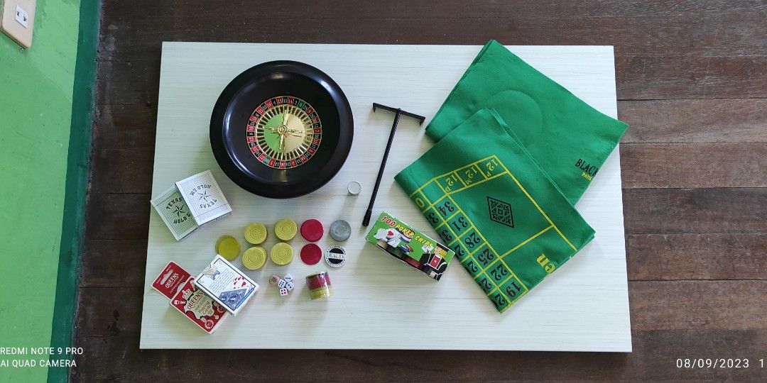 PRELOVED 5 game set with extra poker chips & 2 soletaire cards (Category: Board Games & Puzzles) located in Lucena. Submitted by lucenasecondhanditems (Listing ID 1248095683, Image 1). Description: take all pick up (gulang gulang lucena city) shipping : shopee check out (j&t) or ncr bus transit (250ph) pick up at buendia or cubao station, jrs (350ph - no cod), lbc (sf posible 500+ cod) call me or msg me here for fast transaction no low baller pls
