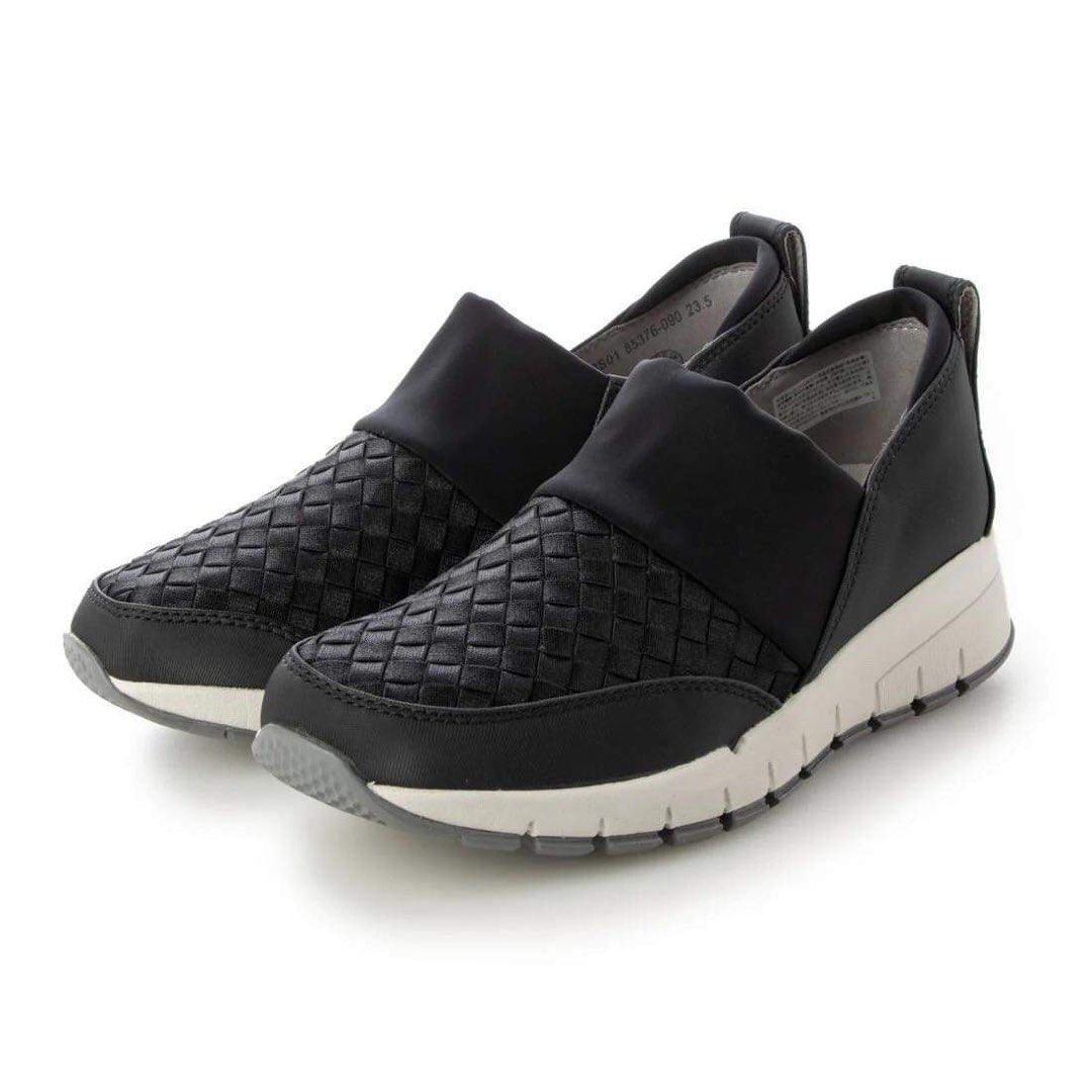 Pre Order Japan brand Original FITFIT Sneakers Women s Fashion Footwear Sneakers on Carousell